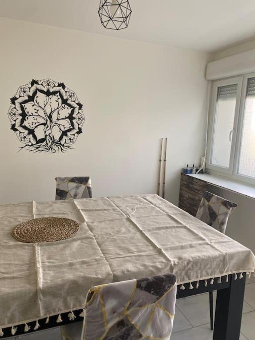 Appartement Ping-Pong Proche Gare Gagny Kültér fotó